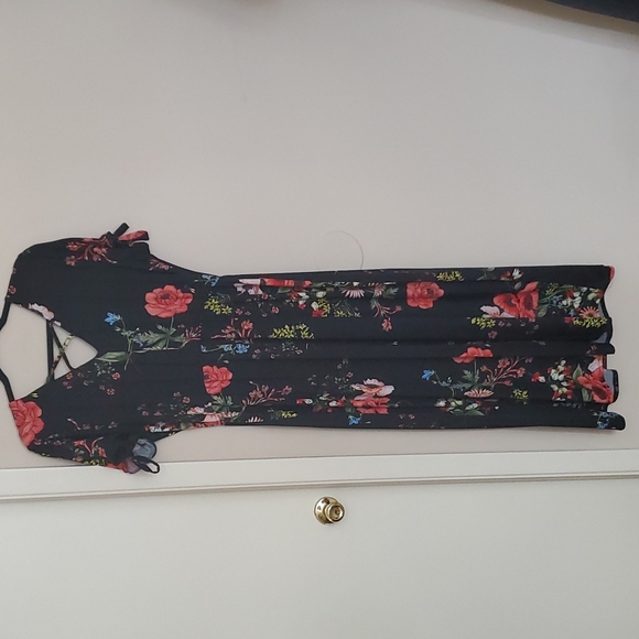 Flower Maxi Dress - Picture 3 of 5